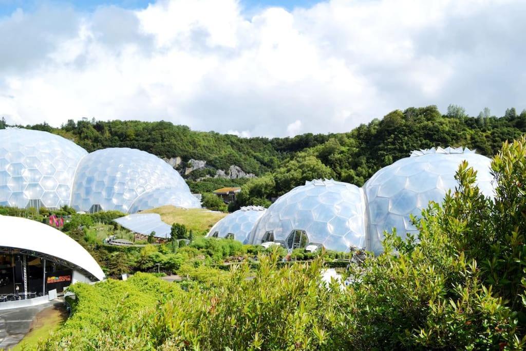 White Eden - Explore Cornwall From A Comfy Central Appartment Сейнт Остел Екстериор снимка